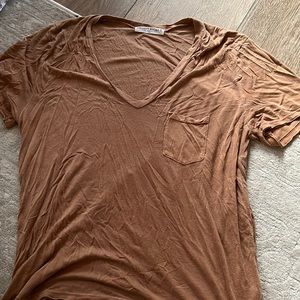 Scoop neck pocket tee